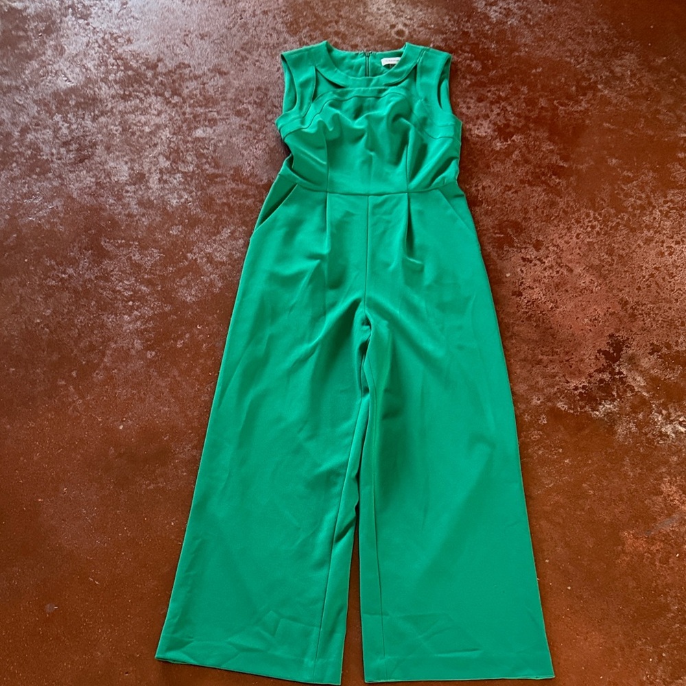 Calvin Klein Elegant Green Jumpsuit ☘️